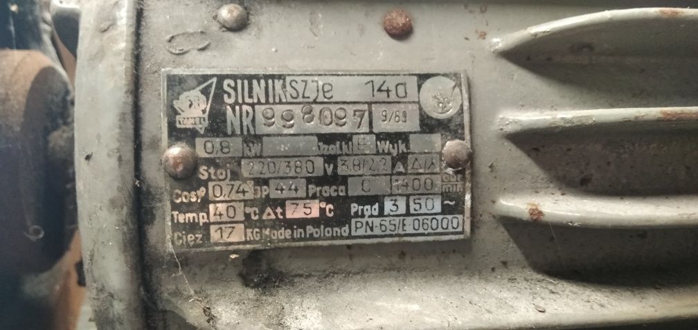 Silnik elektryczny 3fazowy 0.8 kW 1400obr Mława przezwajanie silników