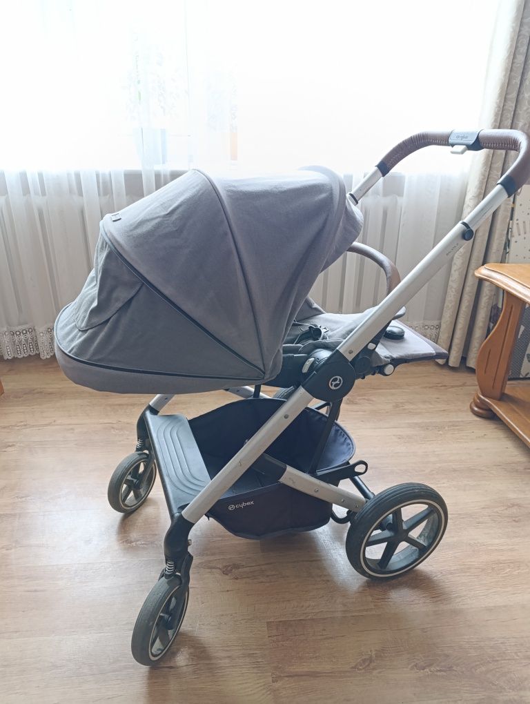 Zestaw Cybex, gondola, spacerówka, fotelik samochodowy + dodatki