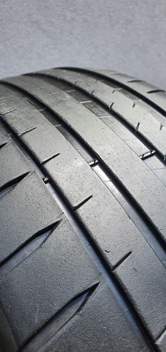 245/45/19 Michelin