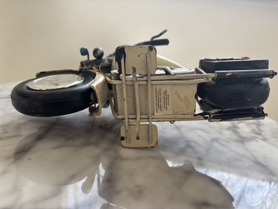 Zegar motocykl stojacy