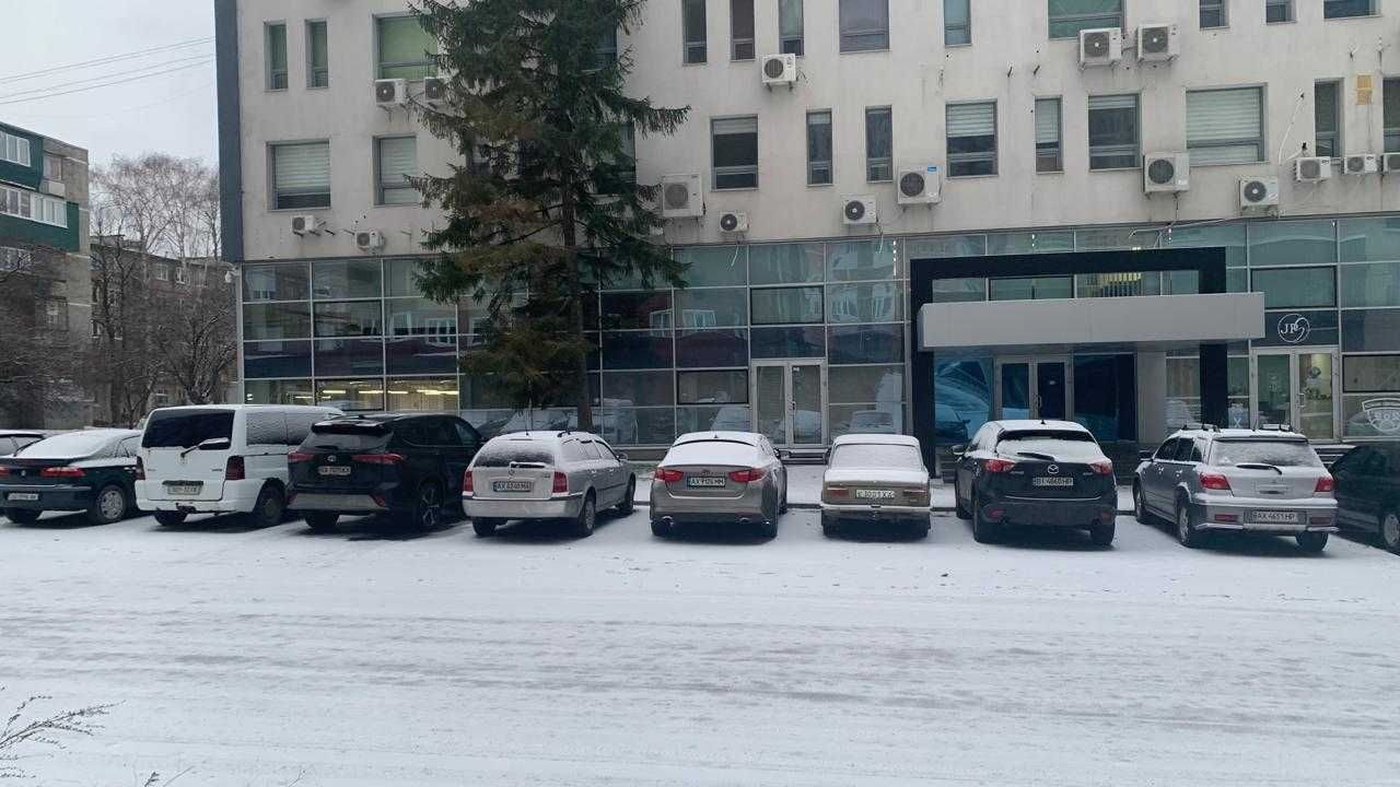 Аренда помещения на первом этаже м. "23 Августа"!