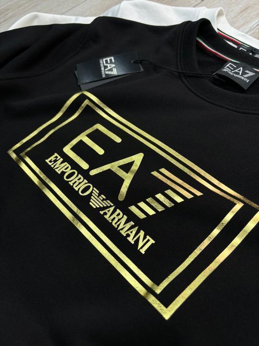 Свитшот мужской EMPORIO ARMANI черный золотой рисунок