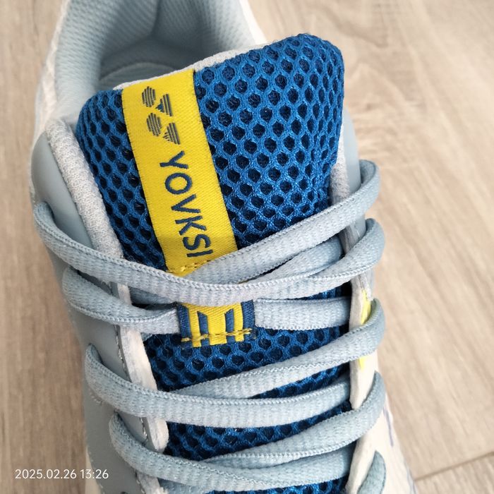 Кросівки чоловічі