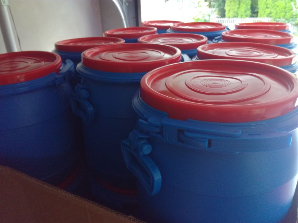 Pojemnik, beczki plastioowe