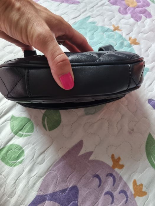 Nerka damska guess czarna pikowana