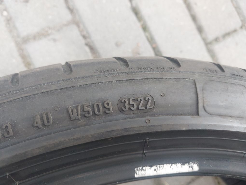 Pirelli P Zero 225/40R19 93 Y RSC