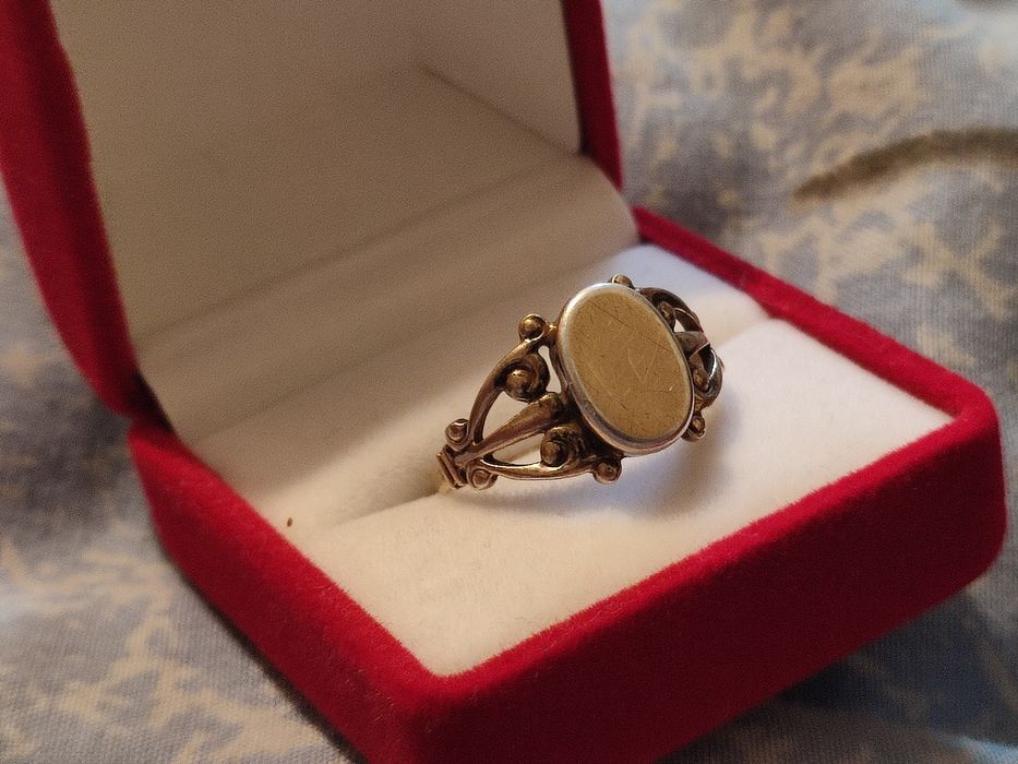 Кольца винтажные и серебряные цепочки