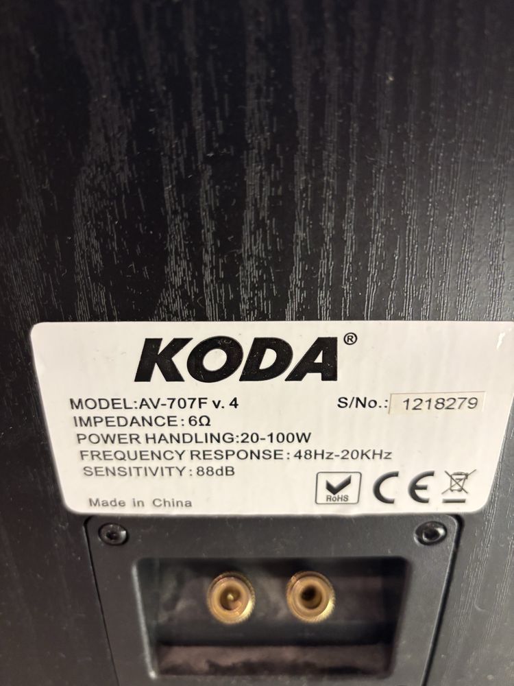 Kolumny Koda  2 szt. Front, sprawne, maskownice