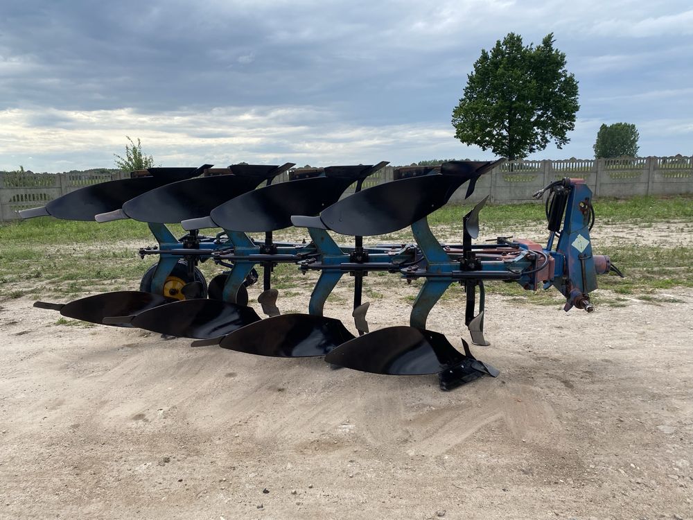Pług 4 skibowy obrotowy Överum