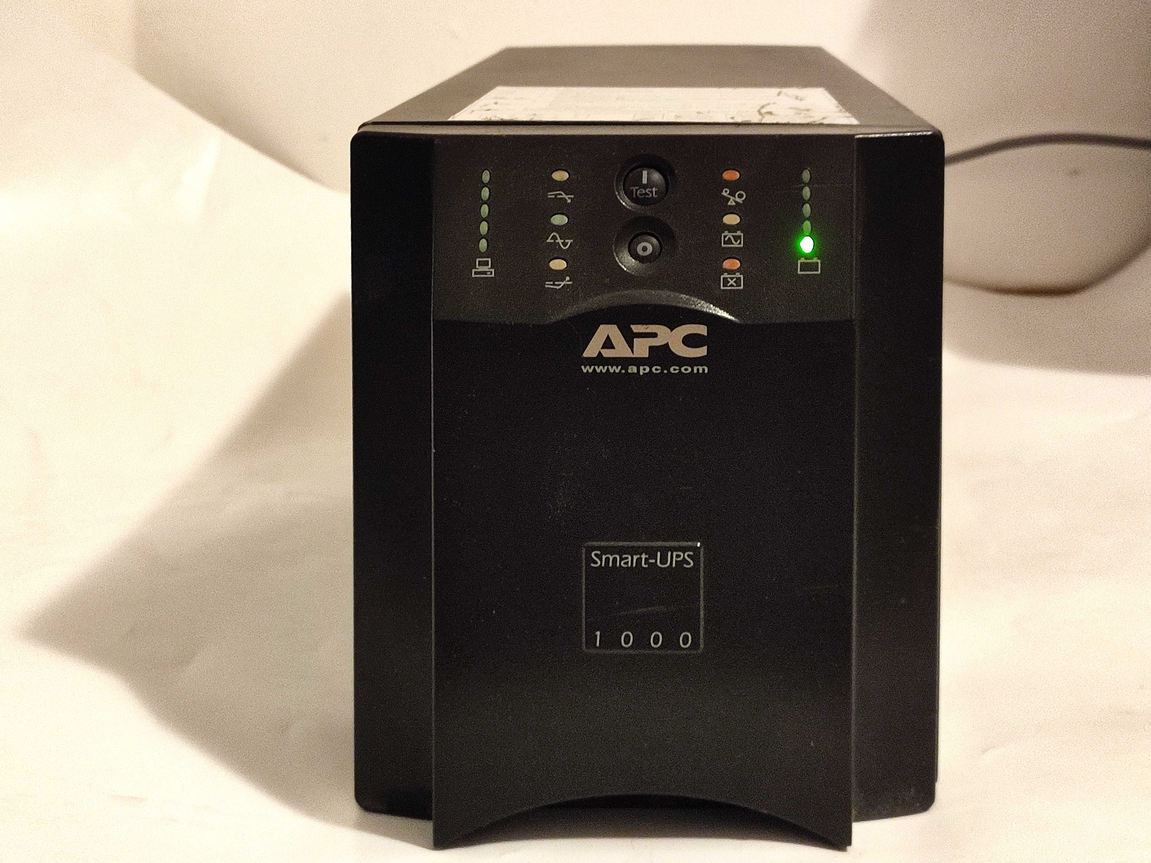 ИБП APC Smart UPS 1000