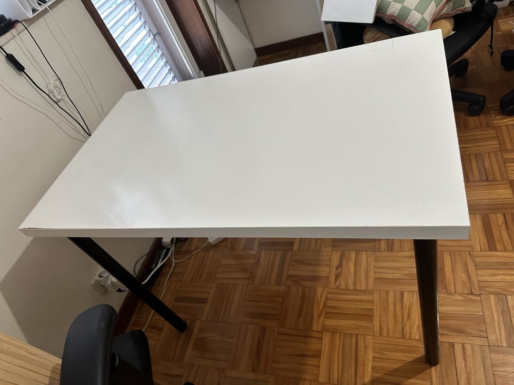 Mesa de escritório 1m x 57cm