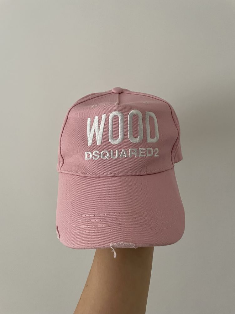 różowa czapka z daszkiem dsquared2 born in canada