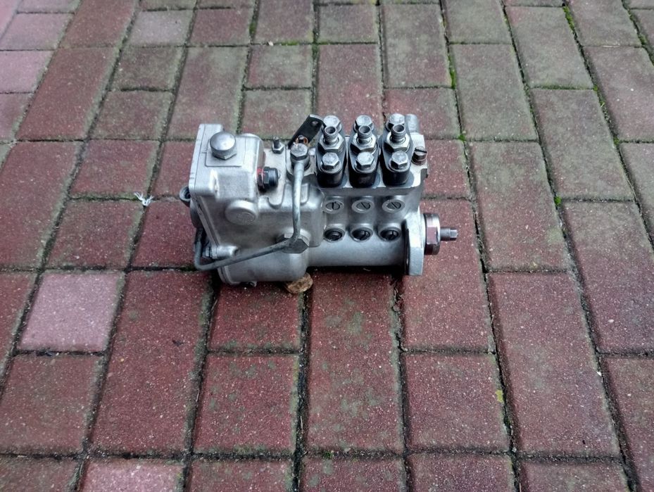 Pompa wtryskowa ursus c360 3p MF 255 Mielec
