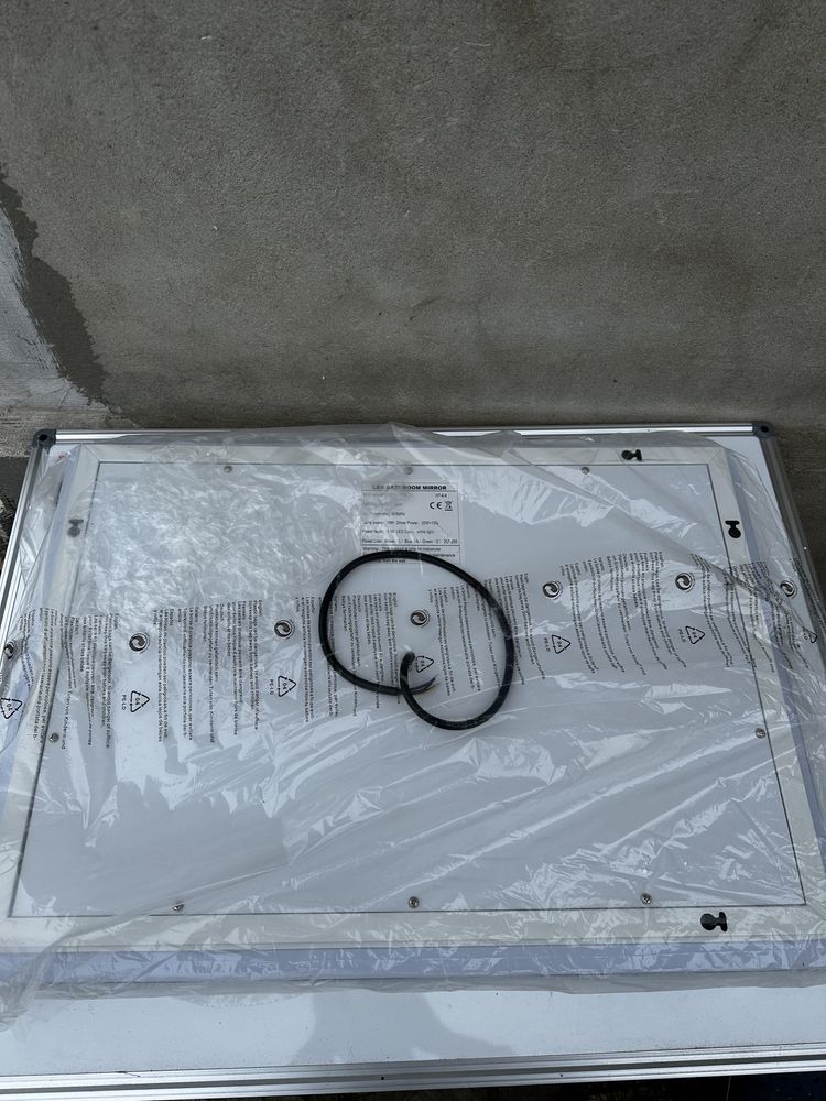 Nowe SONNI duże lustro LED do łazienki, salonu, sypialni 70x50 cm!
