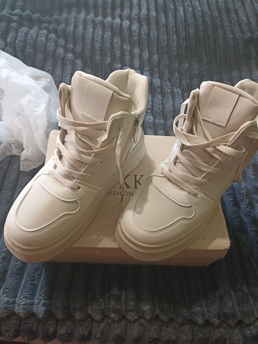 Нові зимові хайтопи жіночі устілка 25 см