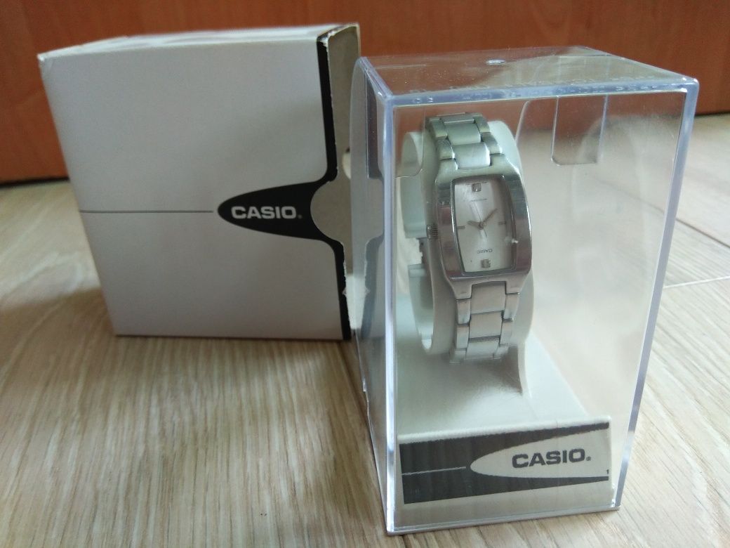 Женские наручные часы Casio