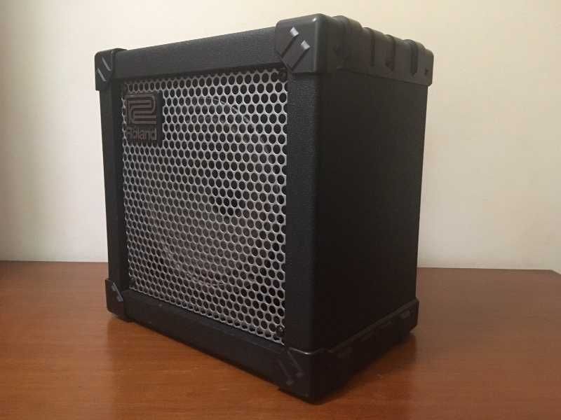 Amplificador de guitarra Roland em bom estado