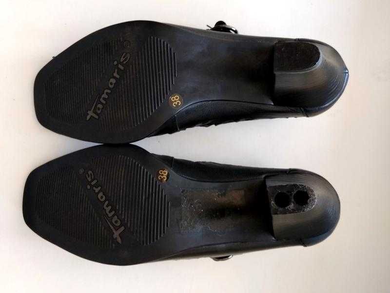 38р. Кожаные открытые туфли-босоножки tamaris