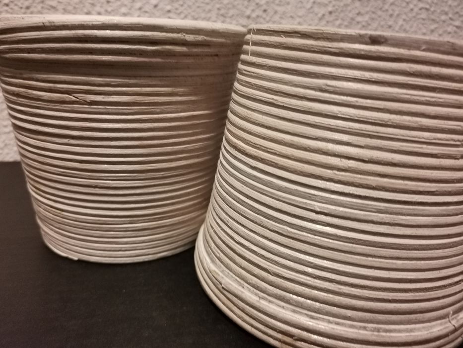 Lote 8 vasos em verga, pequenos (ikea)