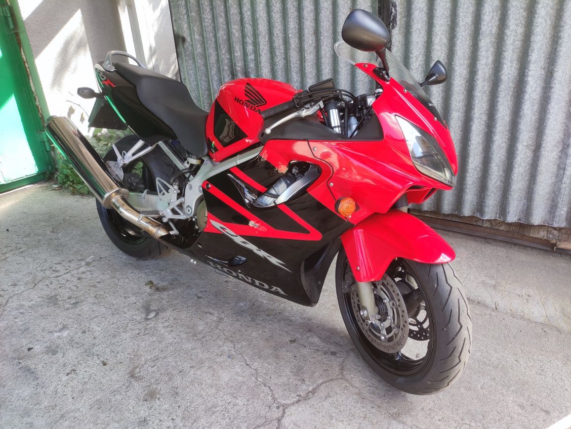 Honda CBR 600 F F4i BEZWYPADKOWA zarejestrowana w PL RATY Transport