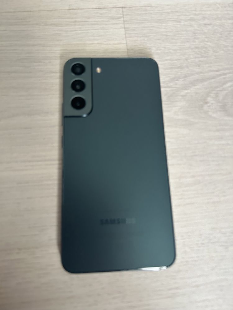 Samsung Galaxy S22 Plus  128/8. Демо версія(не читає сім картку )