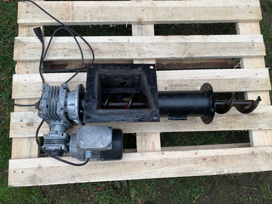 Silnik 0,09 kW, Typ SEMKh Domer z podajnikiem i ślimakiem + dmuchawa