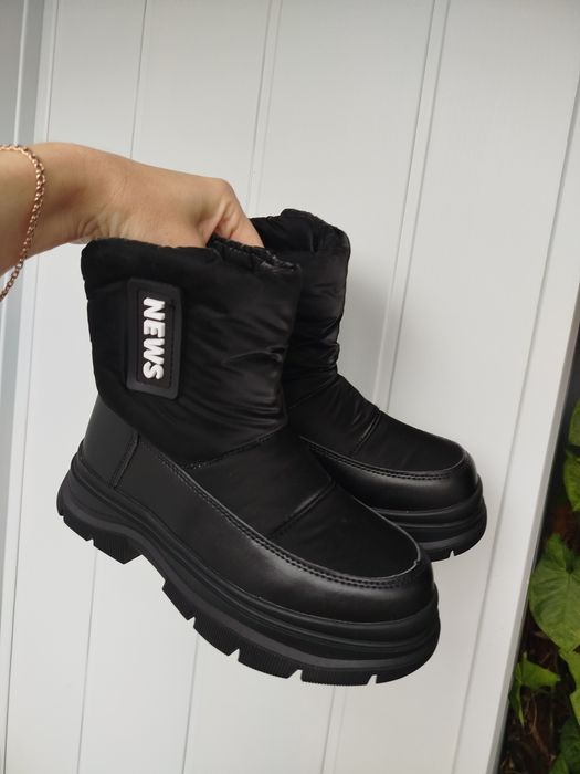 Зимове взуття для дівчат черевики на овчині чорні 33 34 35 36 37 38