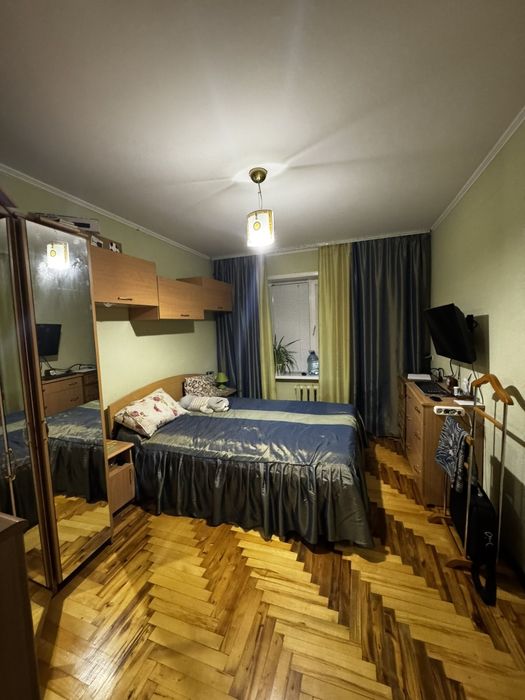 Продаж 2к квартири Дніпровський Бородинський район