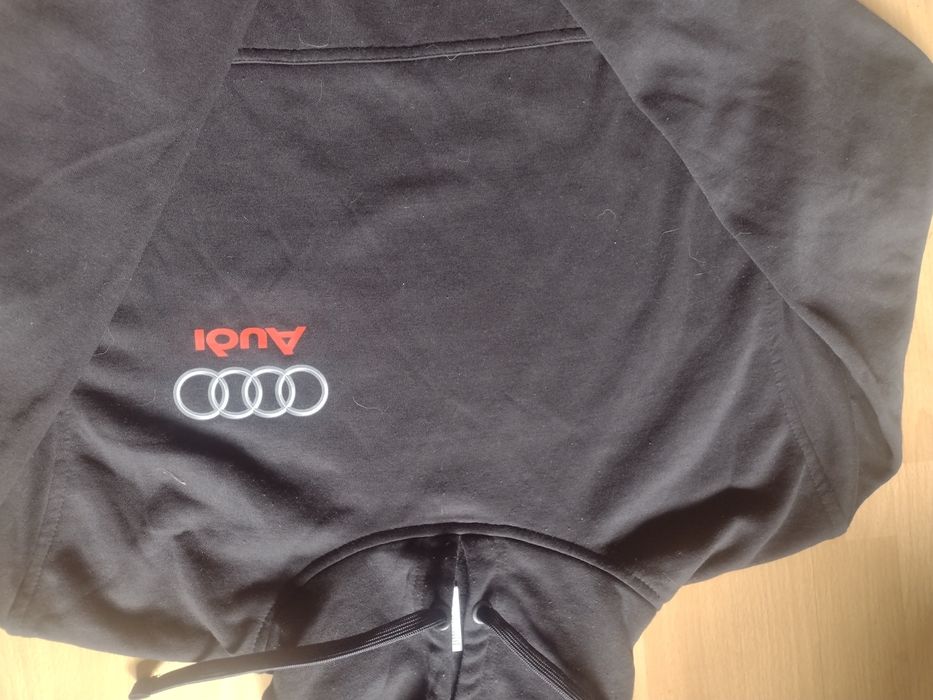 Bluza czarna z kapturem Audi JHK roz L