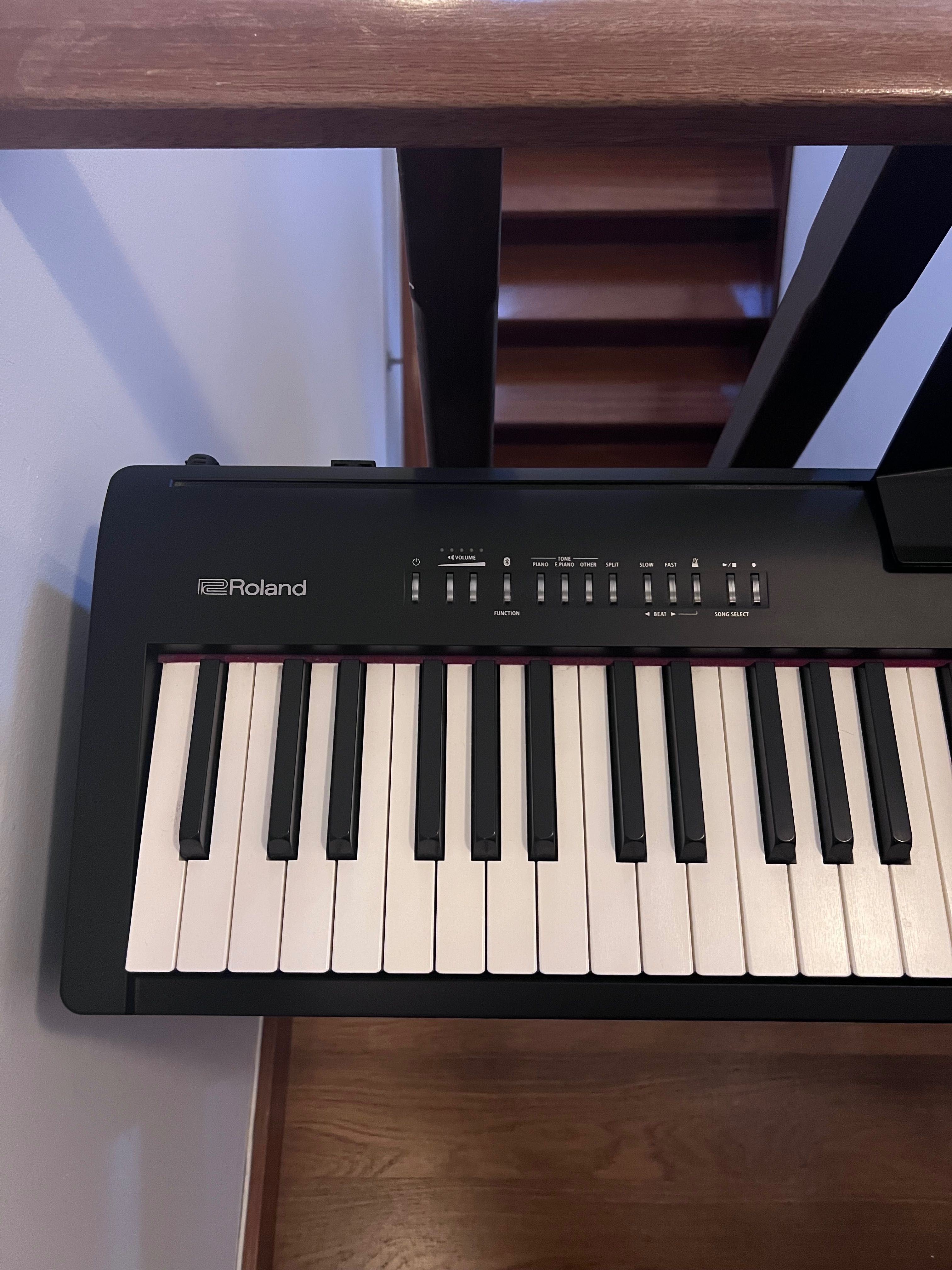 Piano Roland FP-30