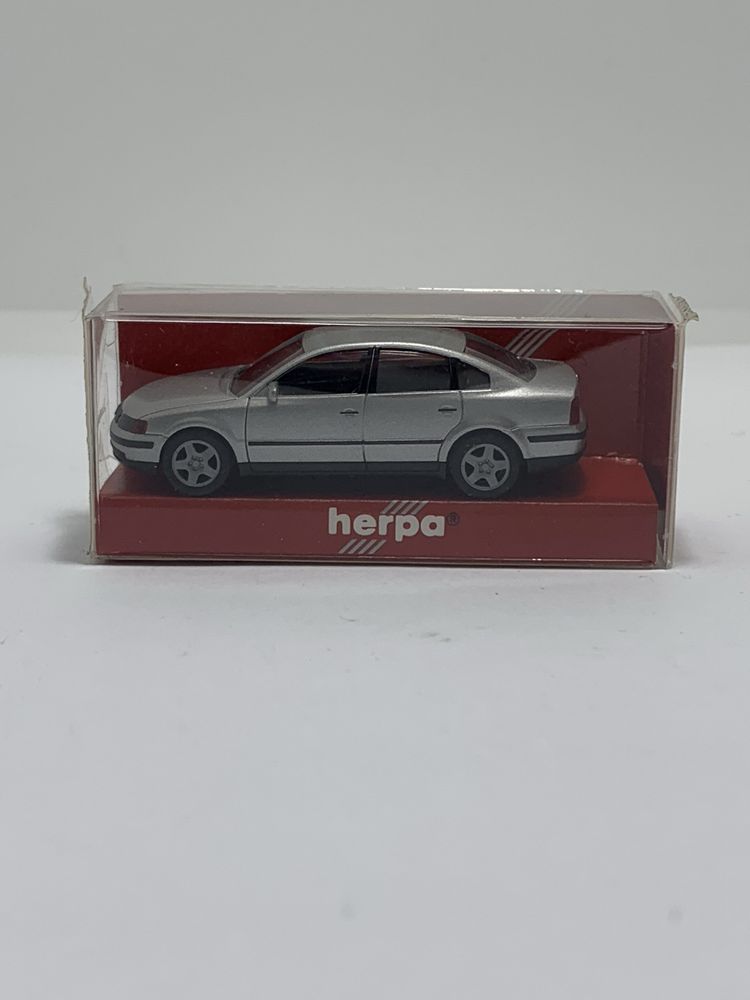 ( V ) _ Volkswagen Passat Herpa 1/87
