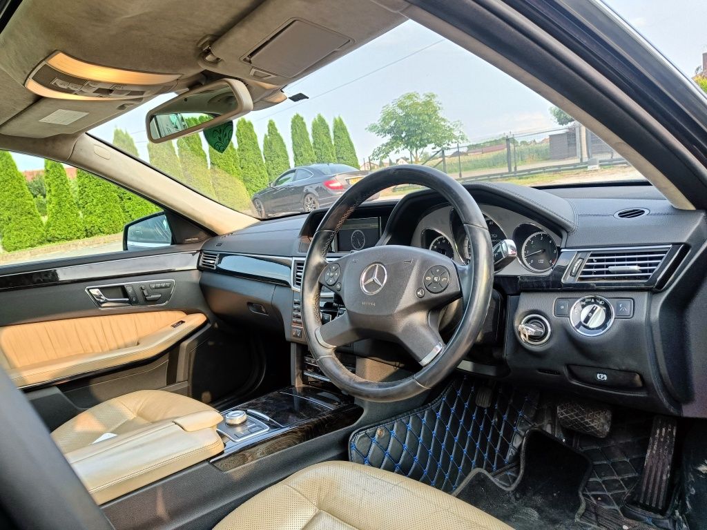 Karoseria Mercedes W212 AMG C197 Maska Zderzak Błotnik Drzwi Wysyłka