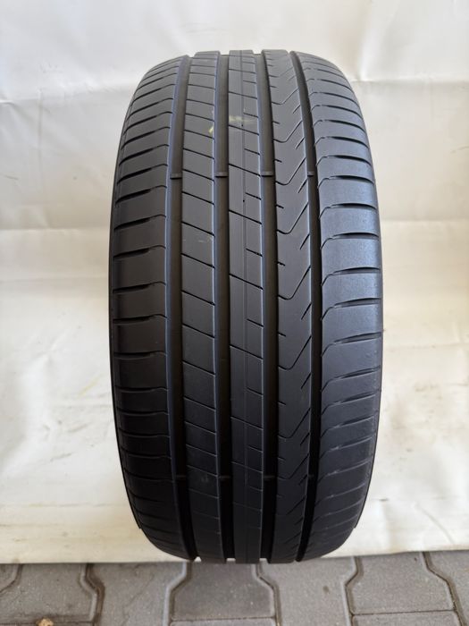 235/40/19 Pirelli Cinturato P7 96W 2024R