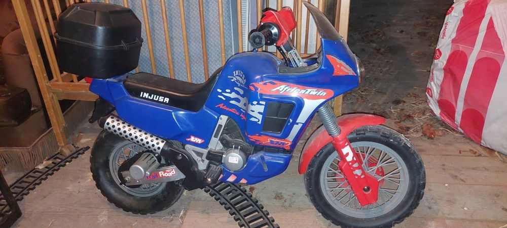 Vendo moto bateria