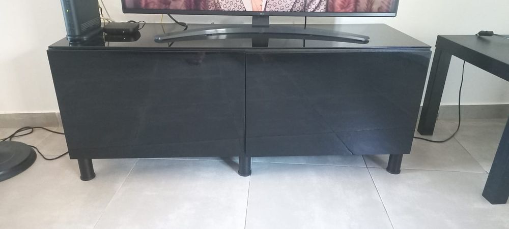 Móvel tv  duas portas