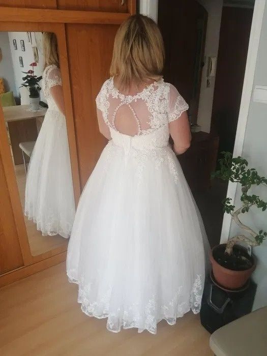 Suknia ślubna rozmiar 44 (może 46) stan: BDB