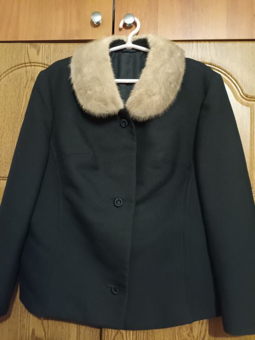 Стильный пиджак из высококачественной шерсти, с воротником из НОРКИ