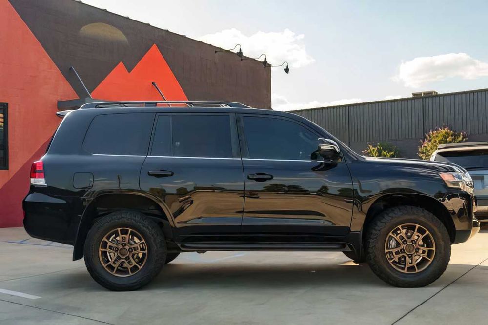 Toyota Land Cruiser      2020