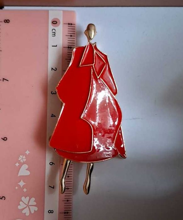 Duża czerwona broszka 7 cm nowa złota elegancka High Fashion