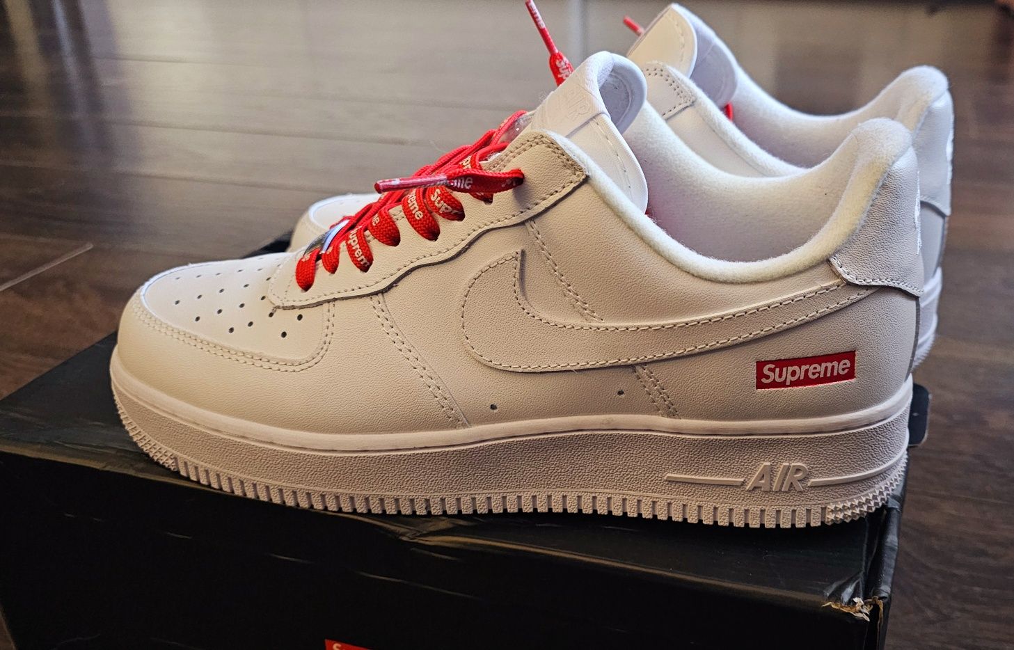 NIKE Air Force 1  Supreme Białe r.43