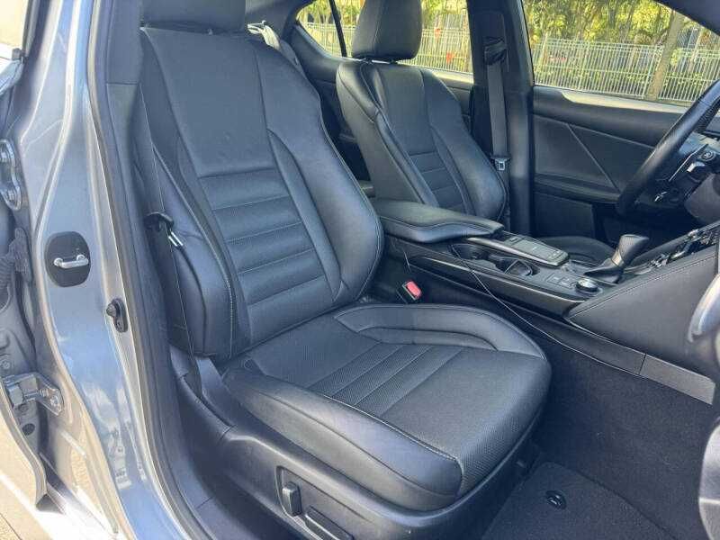 2021 Lexus IS 350