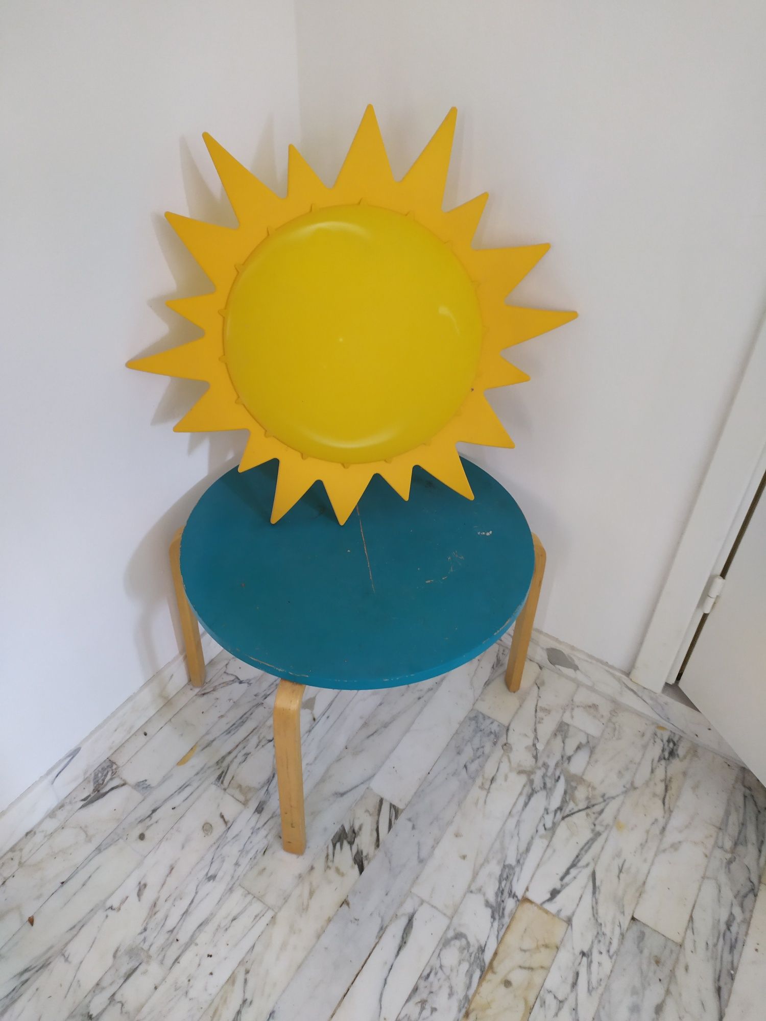 Lampa sufitowa słońce