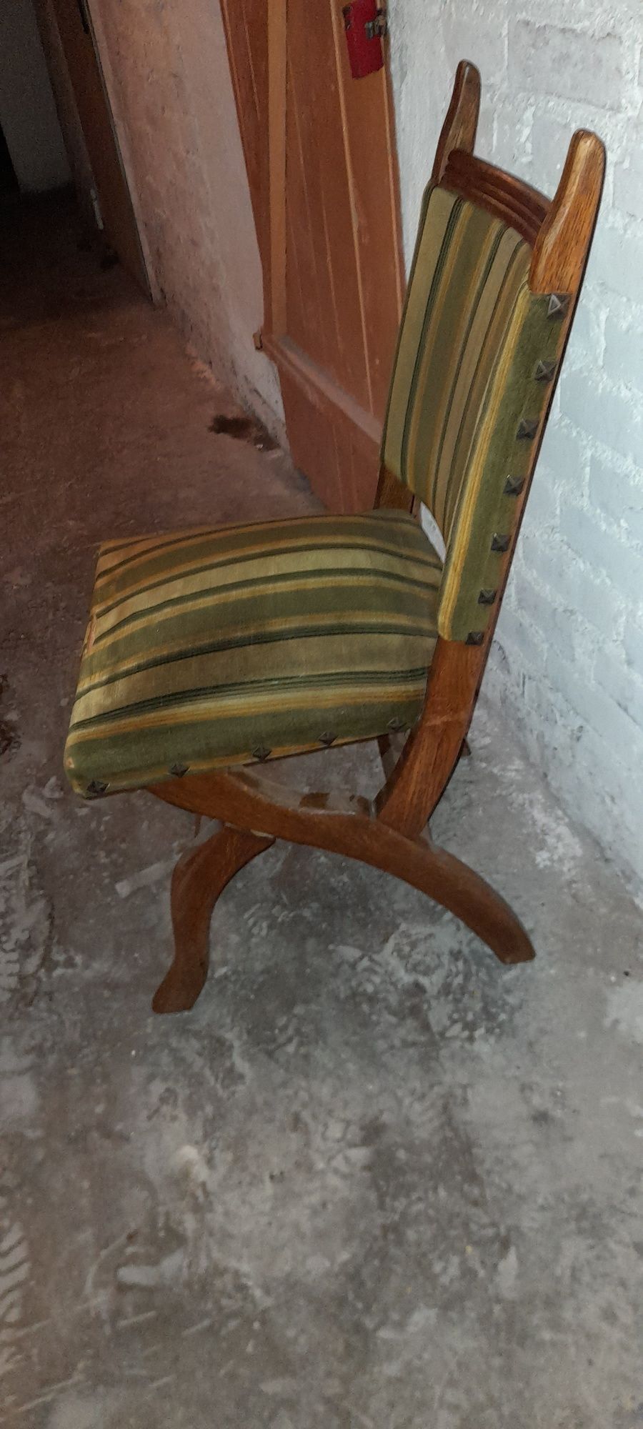 Krzeslo debowe do renowacji