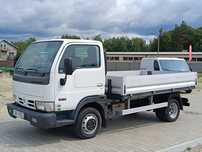 Nissan Cabstar | Sztywna Paka | DMC 3.5t  Bardzo dobry stan. Wymiary skrzyni - 3m / 2m