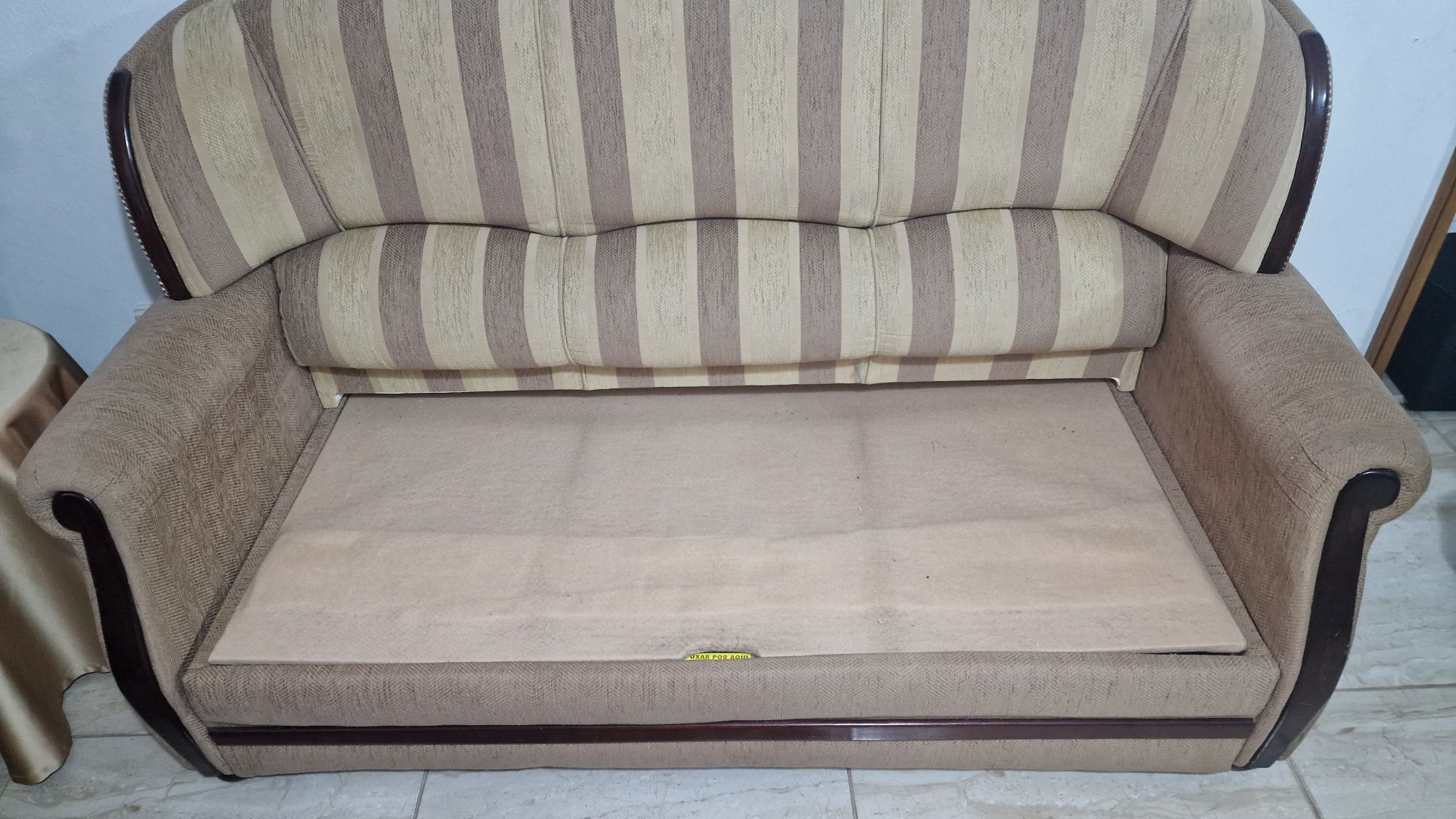 Sofá cama com 2 Poltronas