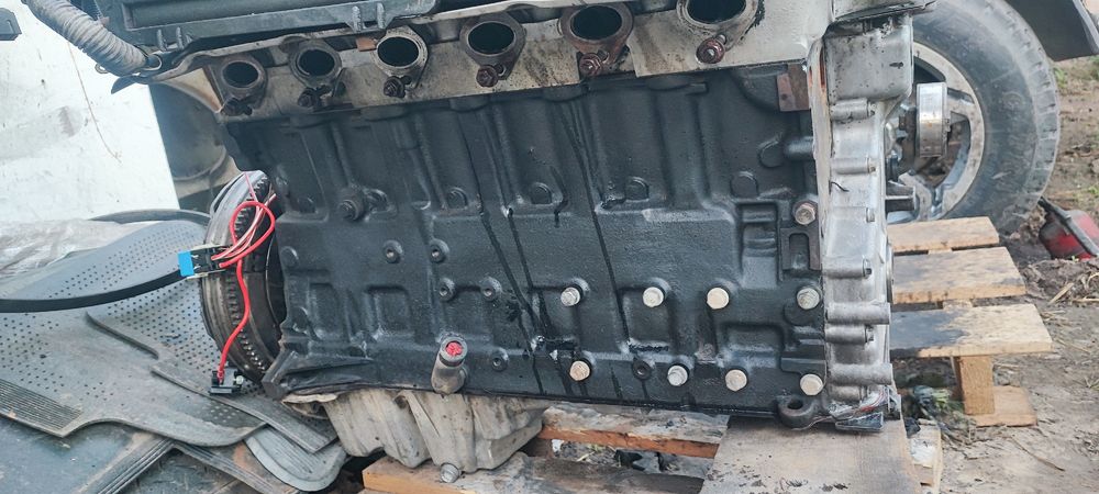 Продам мотор BMW 3.0d E39 M57 + куча запчастей