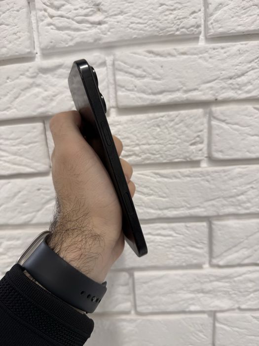 Б/У iPhone 16 Pro Max 256GB Black Titanium