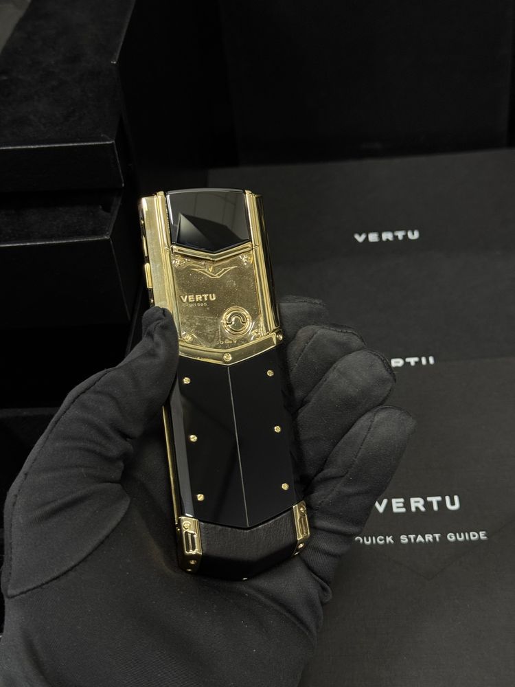 Vertu Signature S Yellow gold
