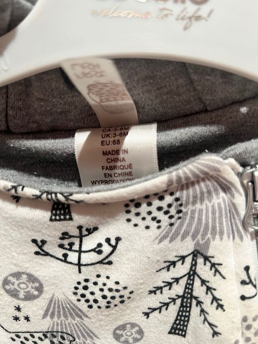 Продам зимний комбинезон на мальчика