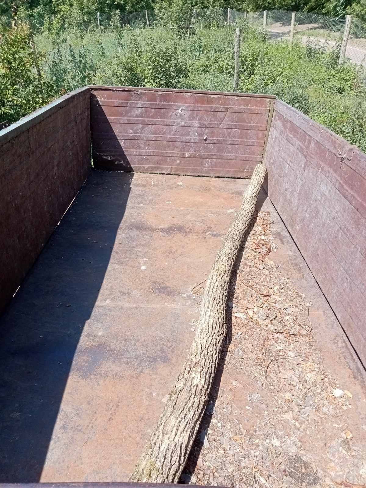 Прицеп одноосный .